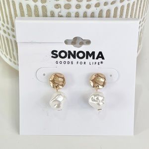 NWT Sonoma gold and pearl earrings